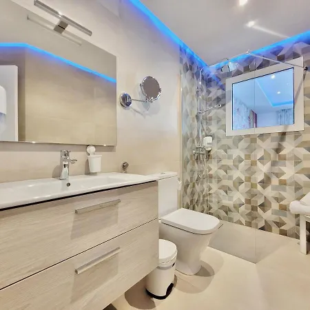 Apartment Feel B -