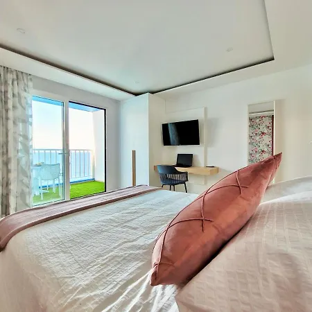 Feel B - * Такоронте