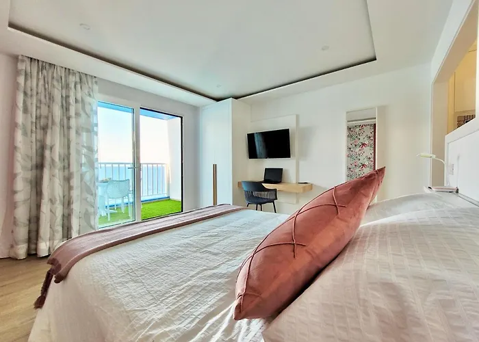 Feel B - * Tacoronte